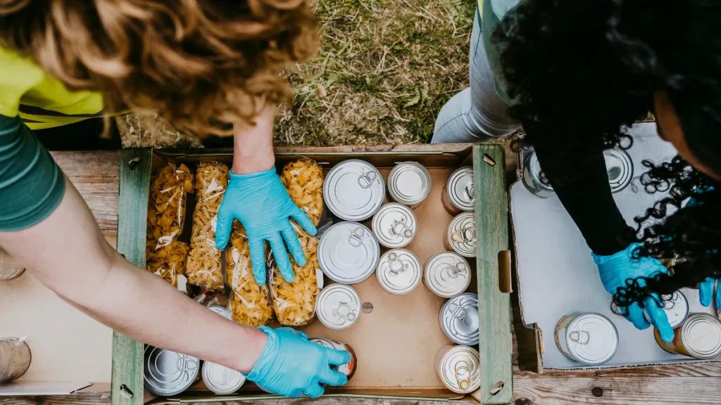 SNAP Benefits Expire Tomorrow. Here Are 3 Easy Ways to Help the Food Insecure SNAP Benefits Expire Tomorrow. Here Are 3 Easy Ways to Help the Food Insecure