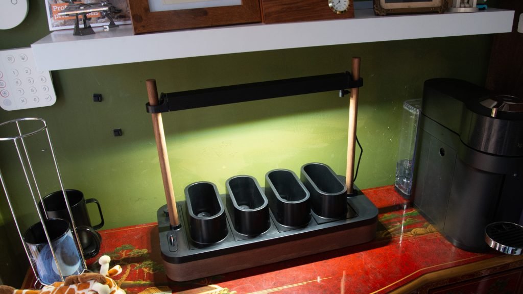 Auk Mini Review: No-hassle herb growing