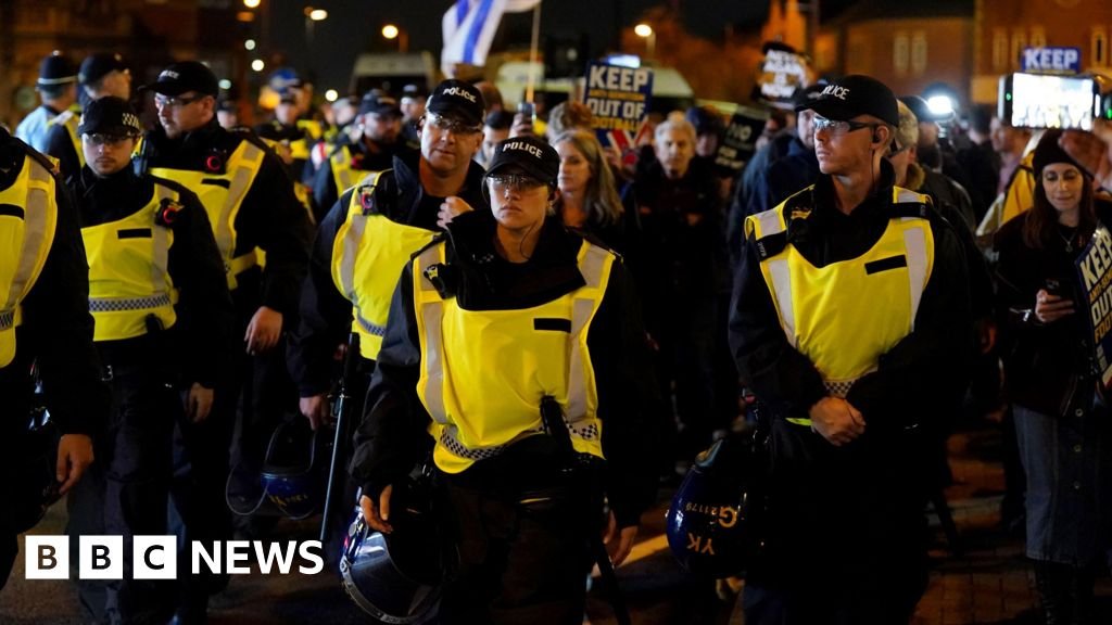 Birmingham sees Maccabi-Villa demos amid ‘unprecedented’ policing Birmingham sees Maccabi-Villa demos amid 'unprecedented' policing