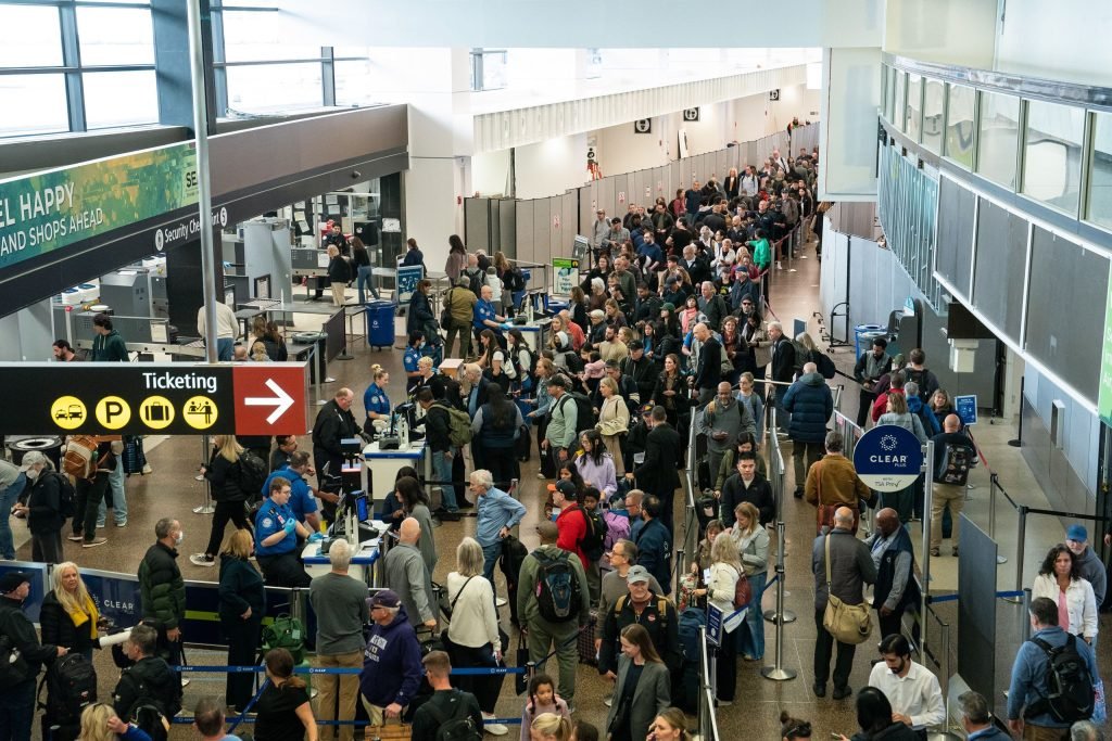 FAA flight reductions — what travelers can do as hundreds of flights canceled