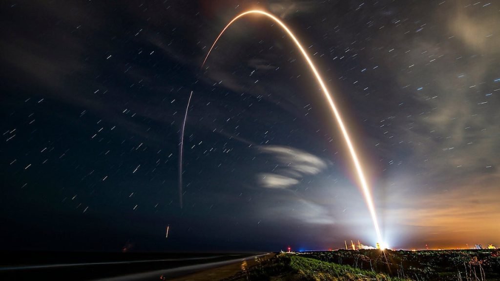 SpaceX buys more spectrum from EchoStar as speculation mounts about Musk disrupting wireless