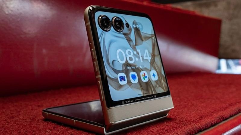 This flip phone was already ‘great for the price’, and now it’s 50% OFF during Best Buy’s early Black Friday sale Motorola Razr 2024