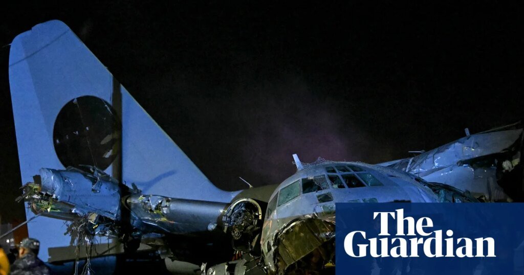 At least 15 killed as cash-laden military cargo plane crashes in Bolivia | Bolivia