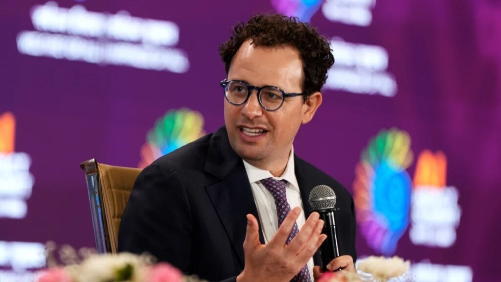 Trump declares Anthropic 'woke' and orders Pentagon to phase it out