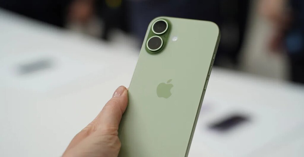 A brand new RCS replace may join iPhone and Android video calls, sometime A new RCS update could connect iPhone and Android video calls, someday