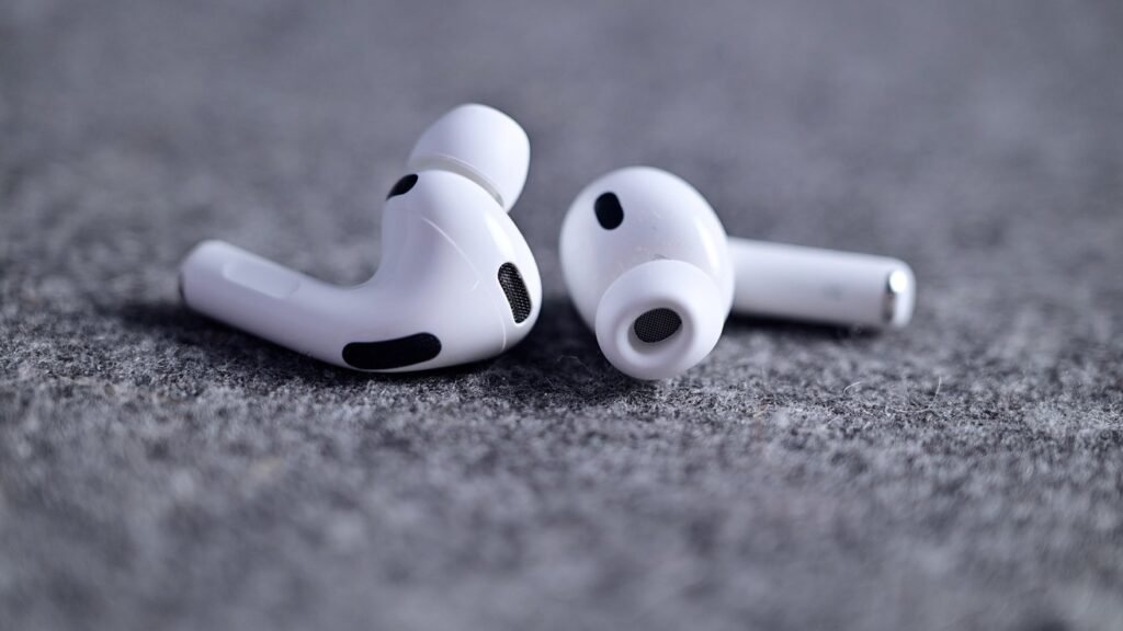 AirPods Pro 3 fall to a record low, making Apple’s top tier earbuds surprisingly affordable