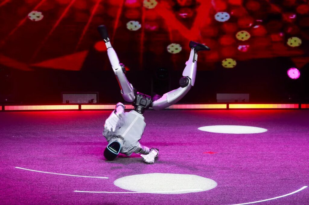 dancing humanoid robot