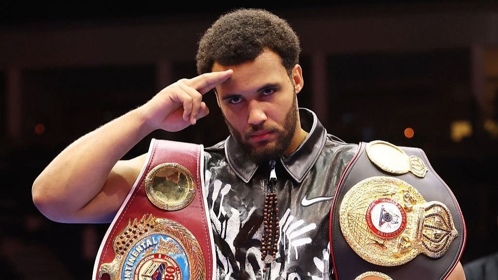 Learn how to watch Moses Itauma vs Jermaine Franklin – boxing dwell stream Moses Itauma salutes the crowd, wearing two minor heavyweight boxing belts.