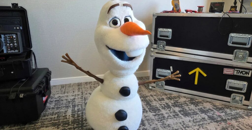 I met Olaf — the Frozen robotic who is likely to be the way forward for Disney Parks I met Olaf — the Frozen robot who might be the future of Disney Parks