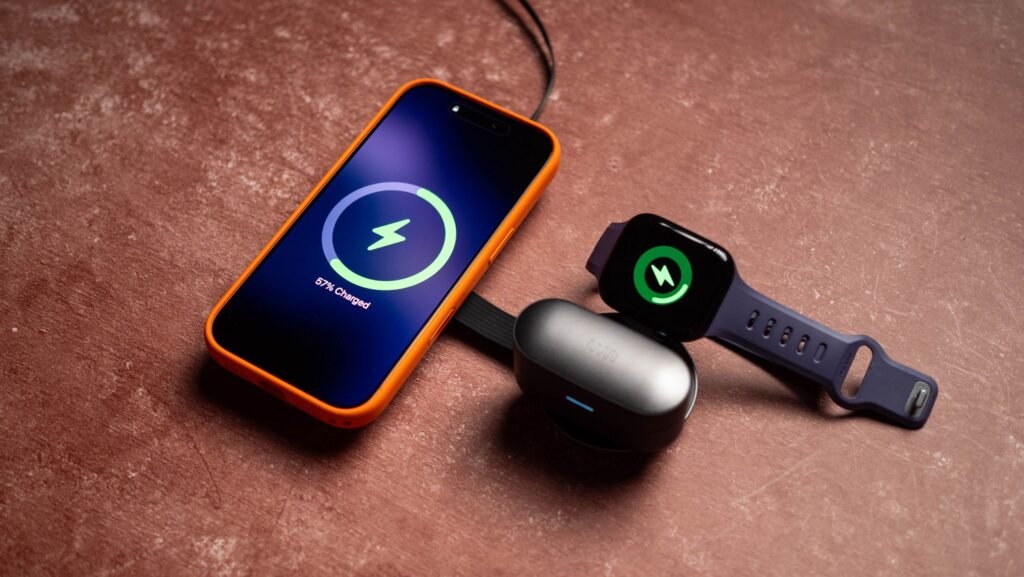 India's Stuffcool made a Qi 2.2 3-in-1 foldable travel charger, and it's much better than I imagined