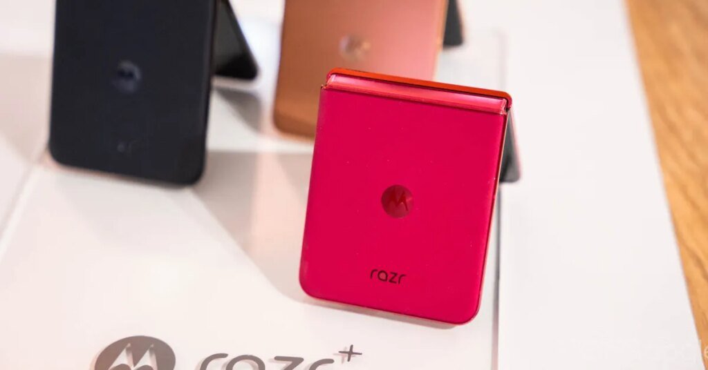 Motorola Razr+ (2025) is a steal at $399 model new Motorola Razr+ (2025) is a steal at $399 brand new
