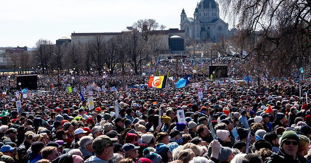 “No Kings” rallies held worldwide to protest towards Trump "No Kings" rallies held worldwide to protest against Trump