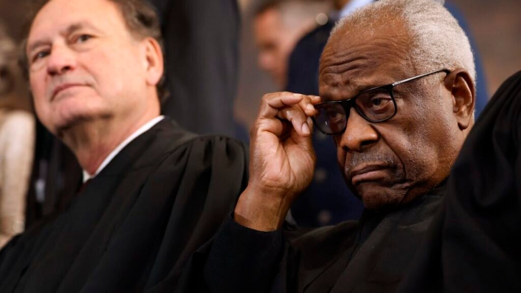 Supreme Courtroom rejects Sony’s try to kick music pirates off the Web Supreme Court Justice Samuel Alito and Clarence Thomas wear their traditional robes at a presidential inauguration ceremony.