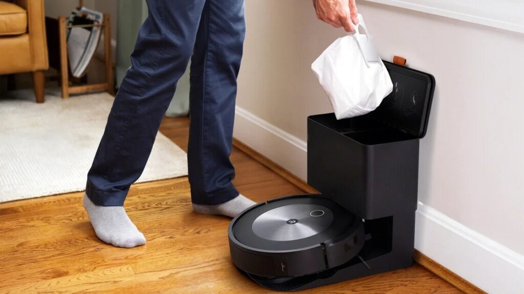 The Finest Self-Emptying Robotic Vacuums We have Examined for 2026 The Best Self-Emptying Robot Vacuums We've Tested for 2026