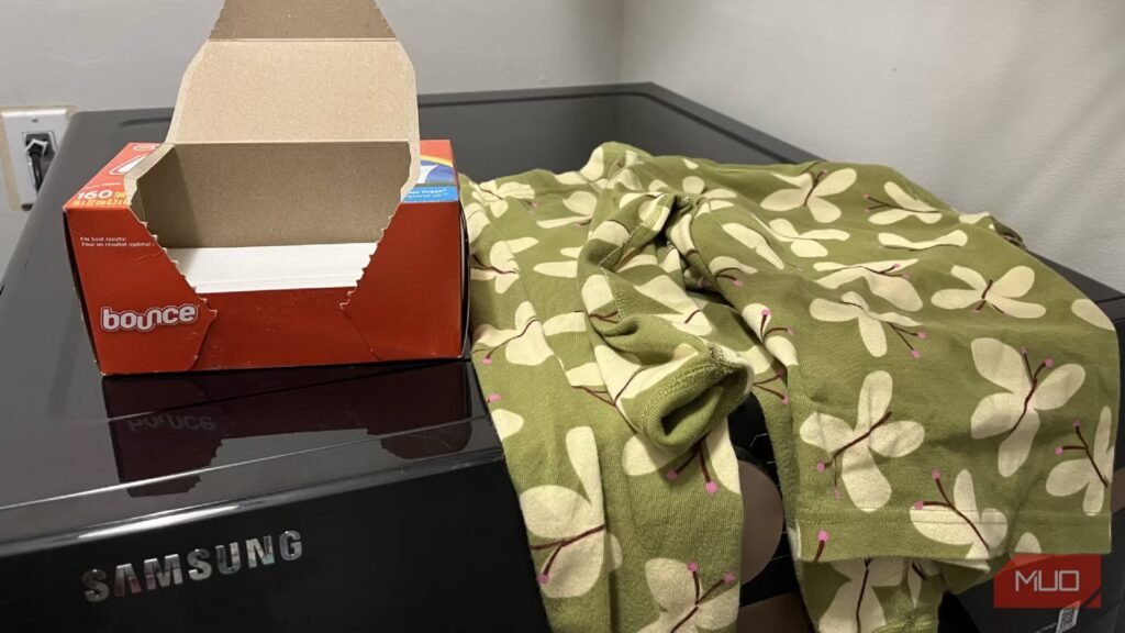 This 10-minute dryer sheet trick removes pet hair before you even start the wash