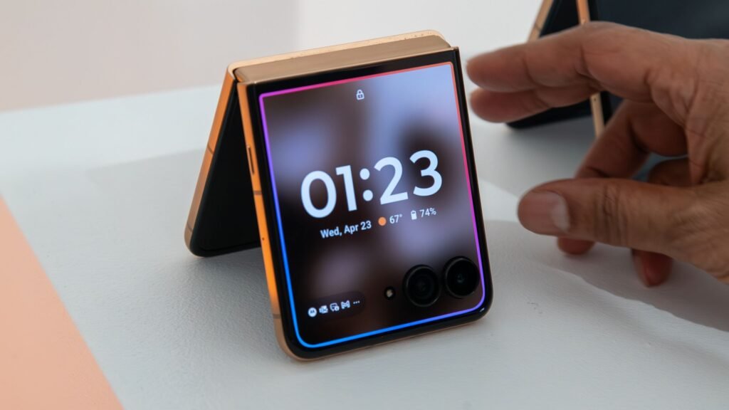 That is completely the one smartphone I might purchase proper now throughout Amazon’s Large Spring Sale This is absolutely the one smartphone I would buy right now during Amazon's Big Spring Sale