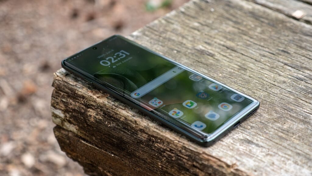 Complete Wi-fi needs to present you a ‘attractive’ Motorola cellphone for under $50 — here is the deal Total Wireless wants to give you a 'gorgeous' Motorola phone for only $50 — here's the deal