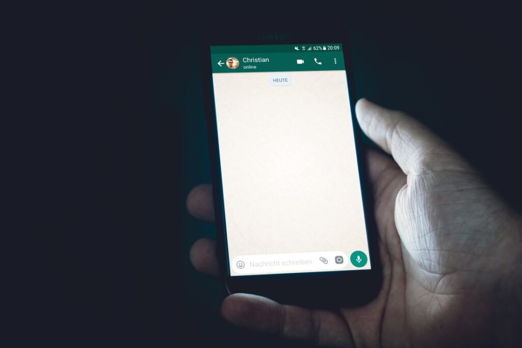 WhatsApp Growing AI Function To Summarize A number of Unread Conversations WhatsApp Developing AI Feature To Summarize Multiple Unread Conversations