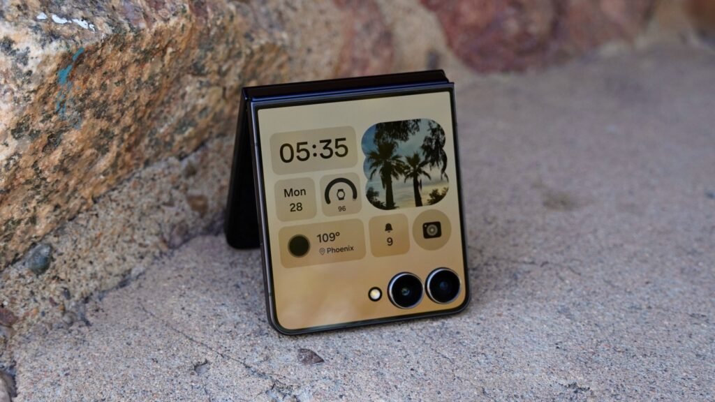 Your Galaxy Z Flip 8 might leave out a battery upgrade this year Your Galaxy Z Flip 8 might leave out a battery upgrade this year