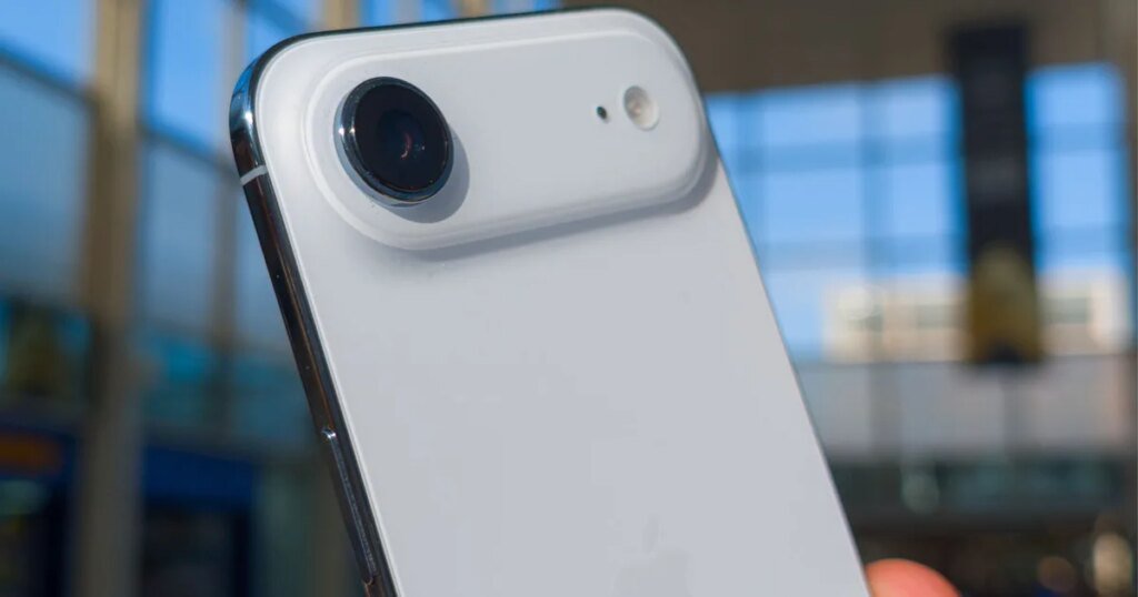 iPhone Air is dramatically outselling Samsung’s skinny telephone, and even Apple’s retired Plus mannequin iPhone Air is dramatically outselling Samsung's thin phone, and even Apple's retired Plus model