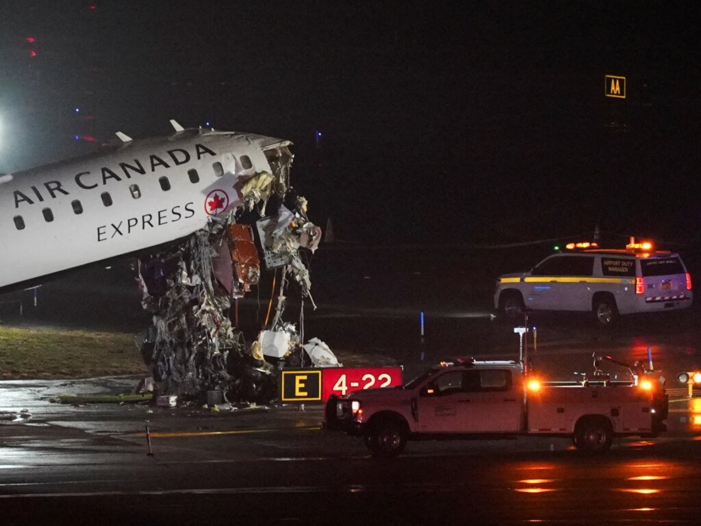 ‘Stop, stop, stop’: Moment Air Canada plane crashes into truck | Aviation