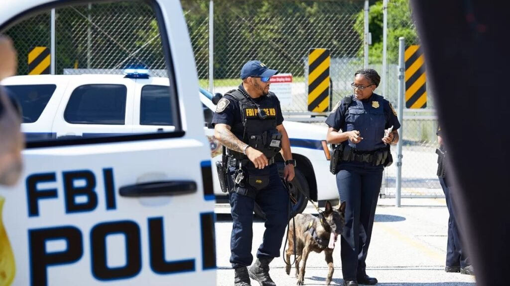 Android and iPhone customers warned by FBI that sure apps are a safety threat Android and iPhone users warned by FBI that certain apps are a security risk