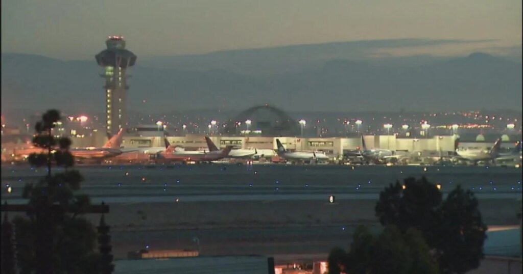FAA investigates shut name between Frontier aircraft and vehicles at LAX FAA investigates close call between Frontier plane and trucks at LAX