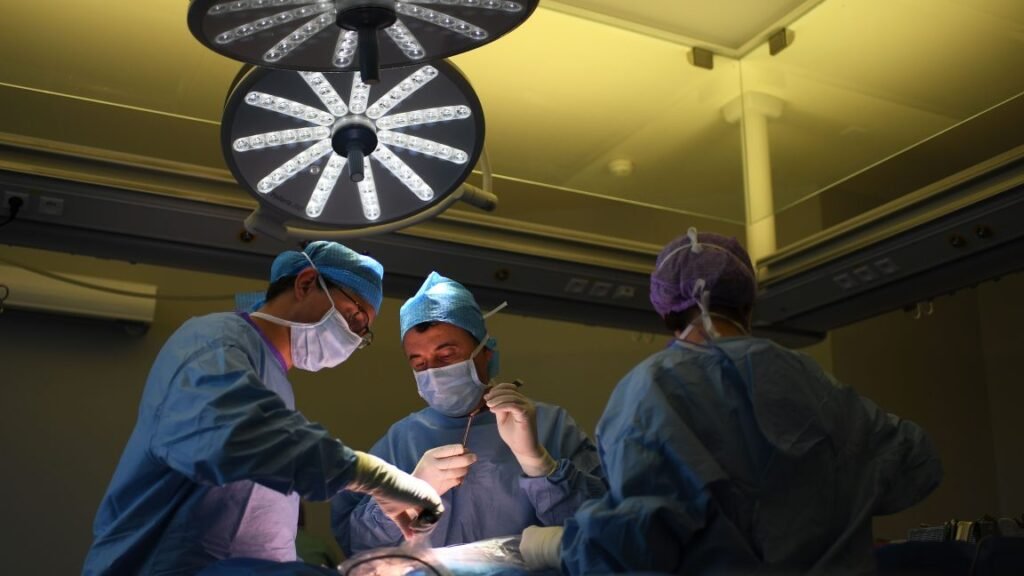 Florida surgeon charged with killing man after removing liver instead of spleen