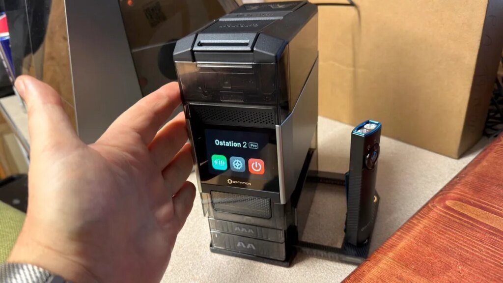 I finished guessing which AA batteries are useless – this charging station retains them in examine for me I stopped guessing which AA batteries are dead - this charging station keeps them in check for me