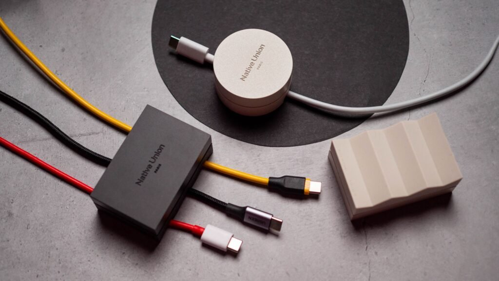 I used a $30 cable weight, and it’s now my favourite desk accent I used a $30 cable weight, and it is now my favorite desk accessory