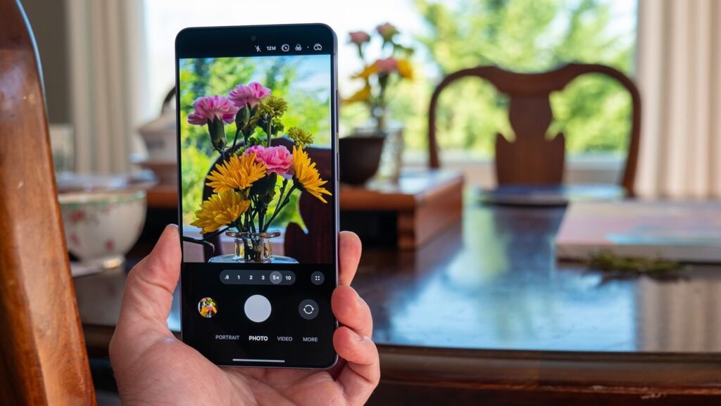 I've taken hundreds of photos with the Galaxy S26 Ultra. Here's how it compares to its biggest competitors