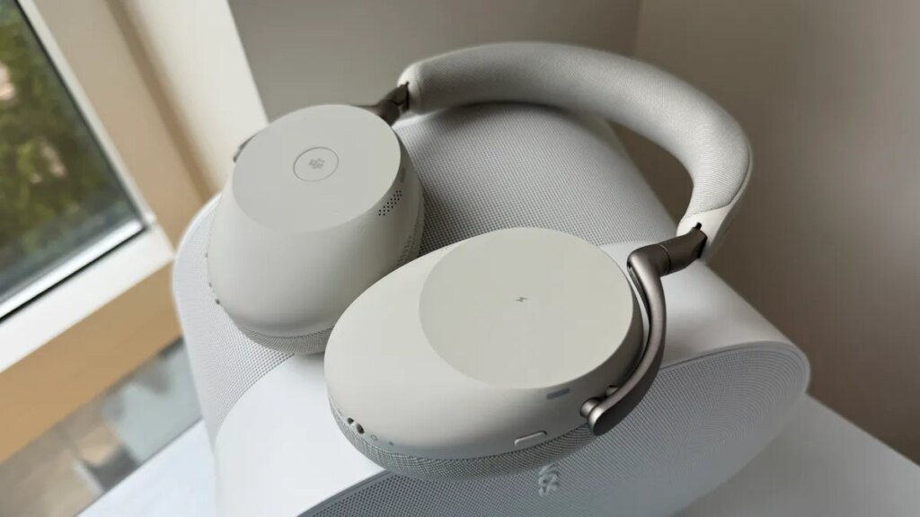 Jabra Evolve3 85 Headset Review: Top Voice-Calling Performance and a Game-Changing Design