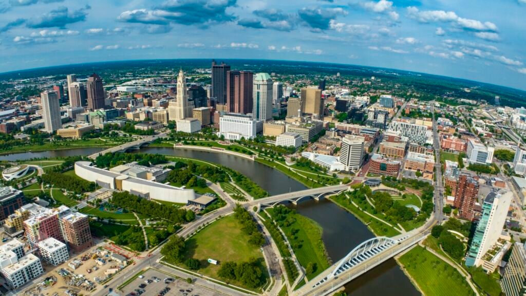 Judge halts local TV giant Nexstar's deal for Tegna until trial : NPR