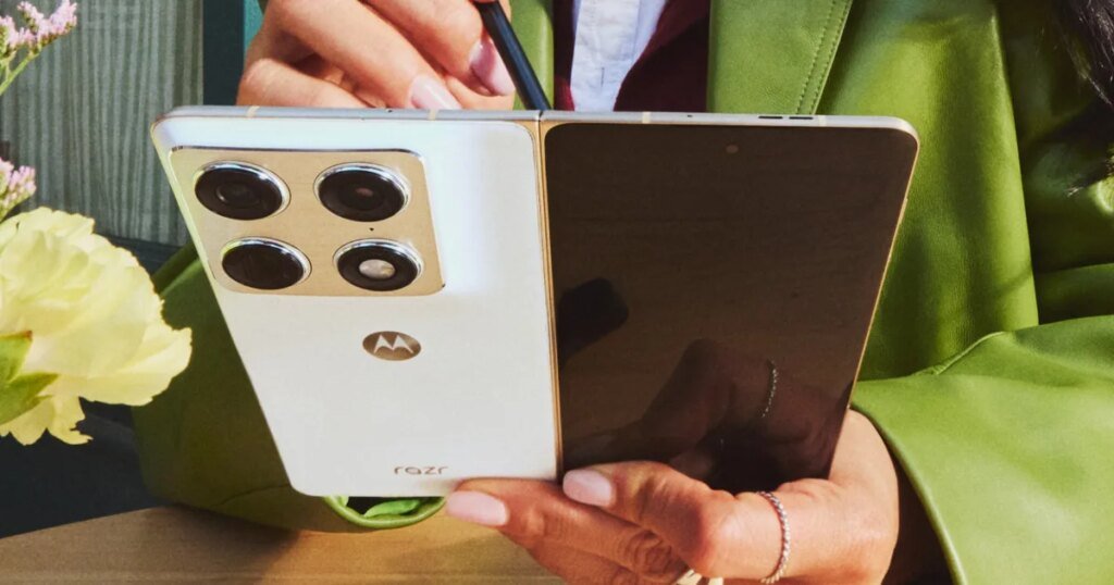 Motorola’s Razr Fold is official, and it undercuts the Galaxy Z Fold 7 by $100