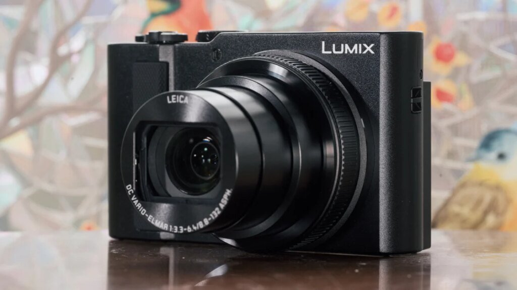 Panasonic Lumix DC-ZS300 Review: Big Zoom Comes With Compromises