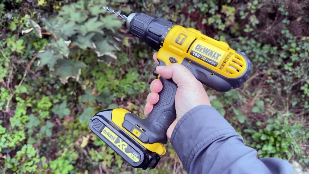 This DeWalt cordless energy device set is sort of 50% off on Amazon – and I can vouch for it This DeWalt cordless power tool set is nearly 50% off on Amazon - and I can vouch for it
