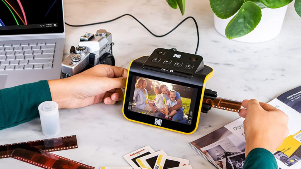 This Kodak Scanner Turns Outdated Movie Into Digital Recordsdata This Kodak Scanner Turns Old Film Into Digital Files