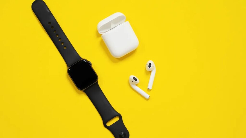 apple watch and airpods