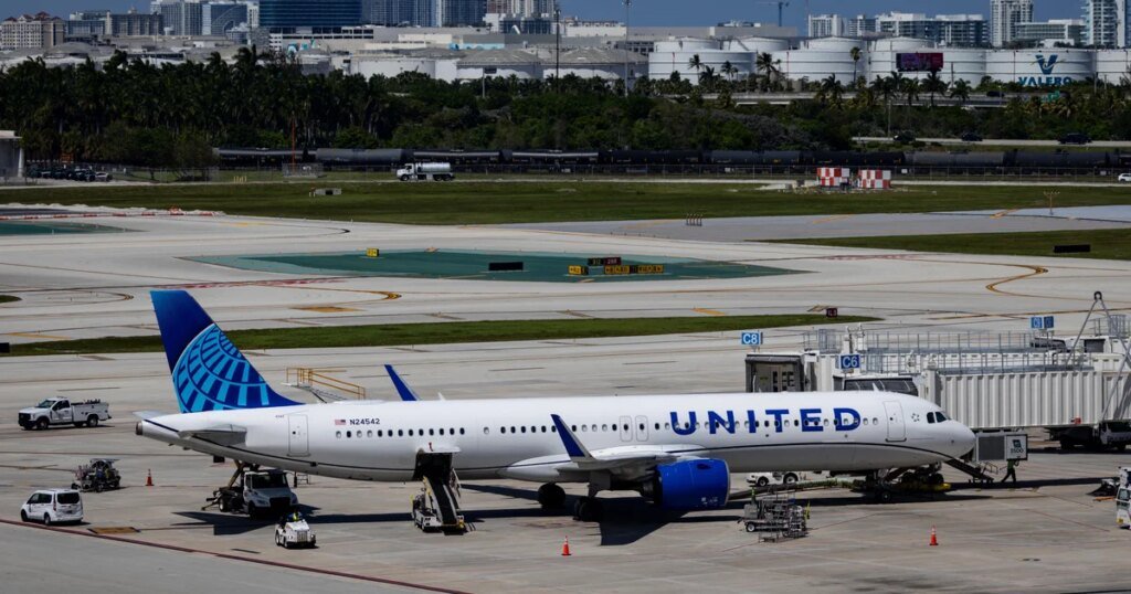 United Airlines CEO says he approached American Airlines to discuss possible merger