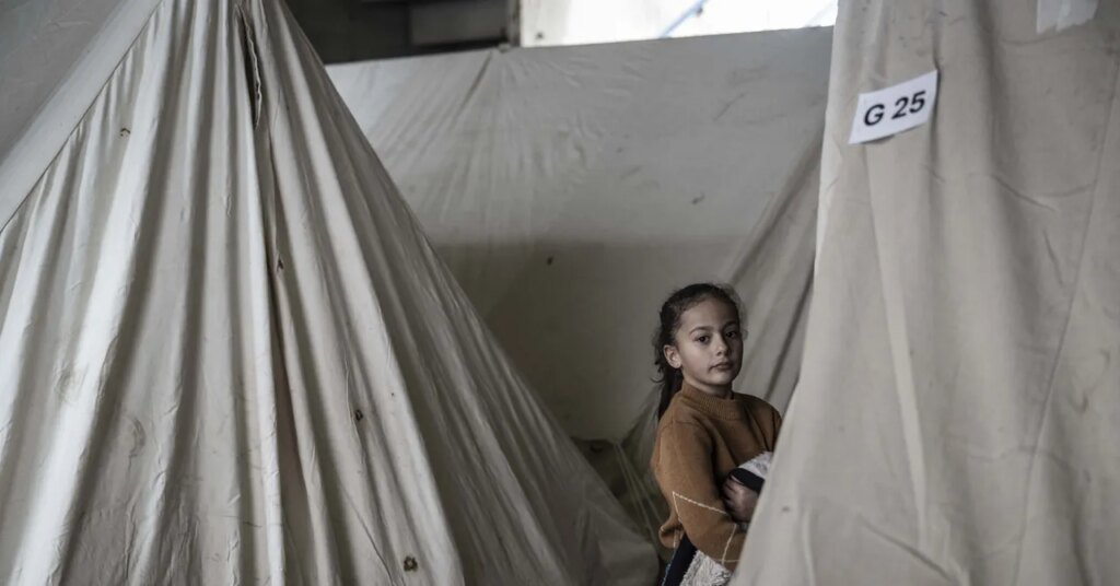 With One Million Displaced, Lebanon Turns to Digital Wallets for Assist With One Million Displaced, Lebanon Turns to Digital Wallets for Aid