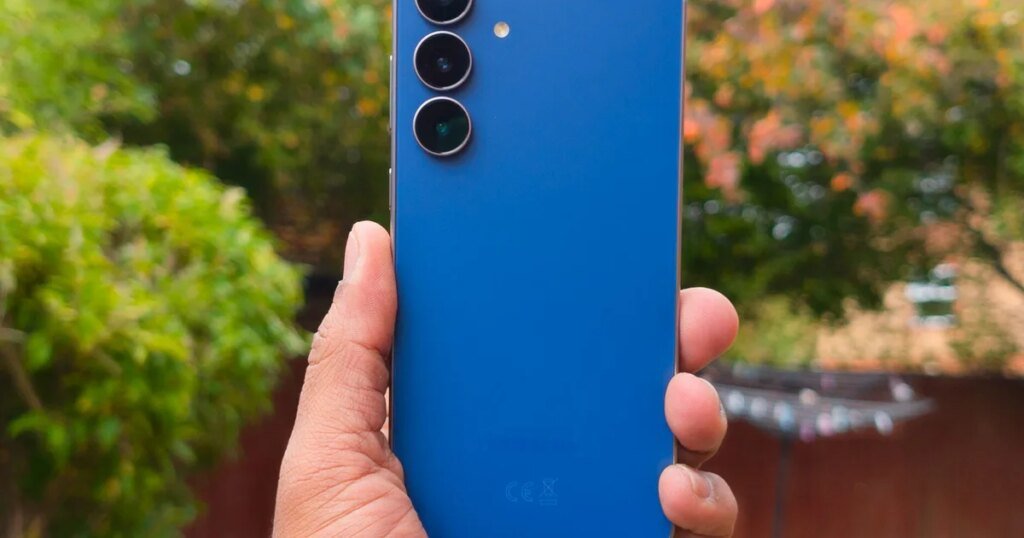 Your Galaxy S26 FE might use an older chip, and early benchmarks already present the hole Your Galaxy S26 FE could use an older chip, and early benchmarks already show the gap