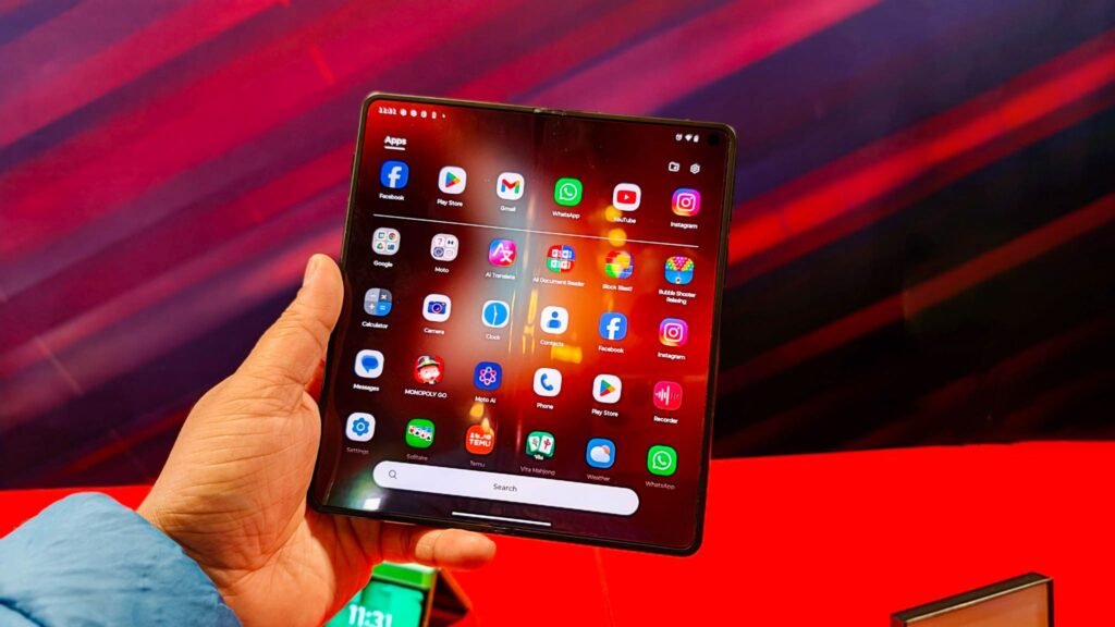 Does the Motorola Razr Fold support a stylus pen?