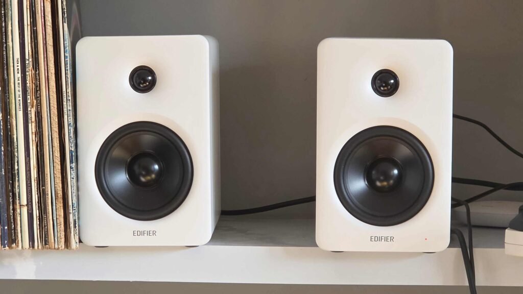 Edifier M90 review: good jack-of-all-trade bookshelf speakers