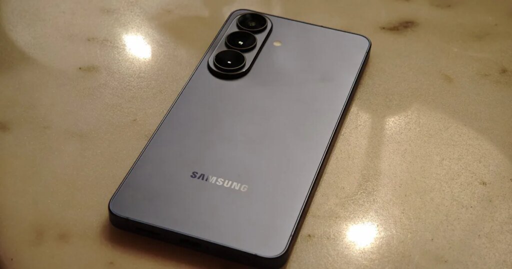I let this Galaxy S26 feature handle my battery, and it actually works