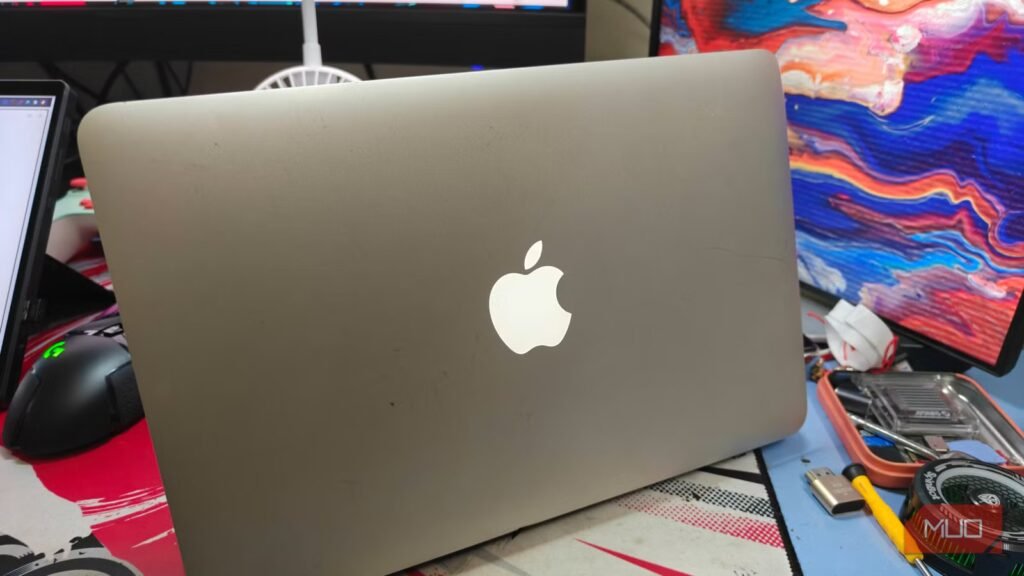 I tried 4 lightweight Linux distros on a 4GB laptop, and one surprised me