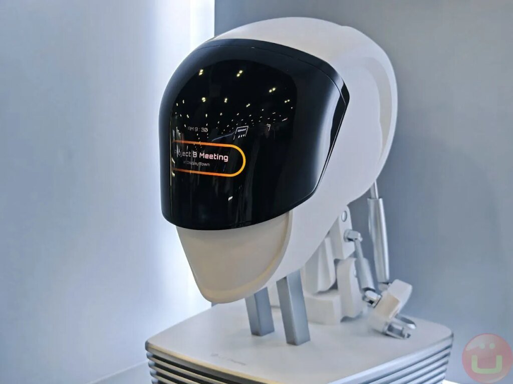 LG Display Shows Humanoid Robot Head With Tandem OLED Gen 3 Curved Display