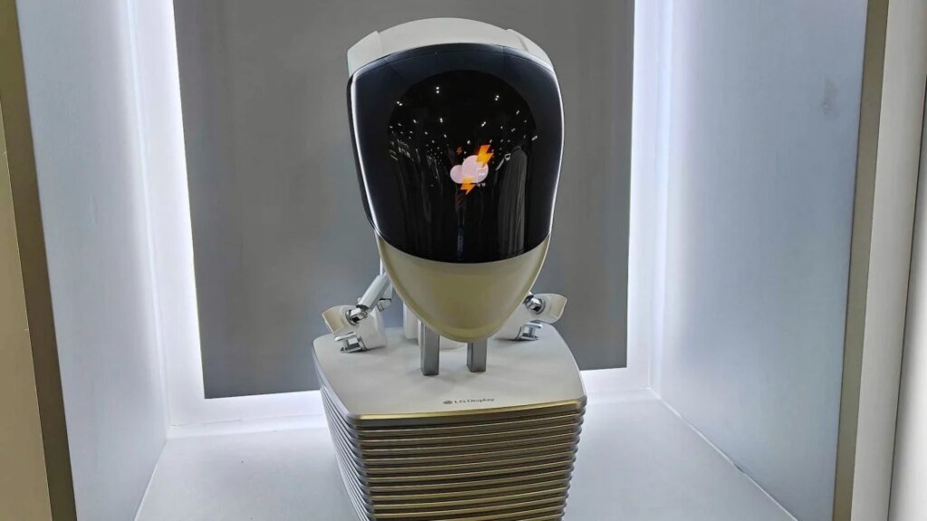 LG Display Turns Heads With RoboCop-Style OLED Humanoid