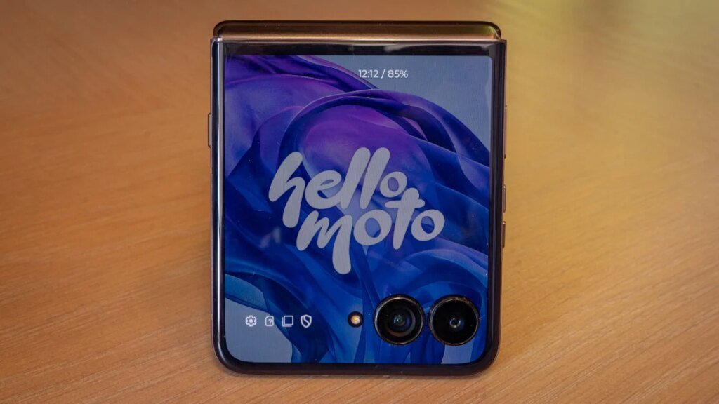 Motorola Razr Ultra vs. Samsung Galaxy Z Flip 7: Which Flip Phone Should You Pocket?
