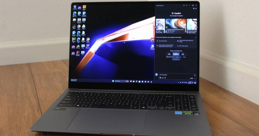 Samsung patent shows a laptop with a clever touch-sensitive palmrest for shortcuts