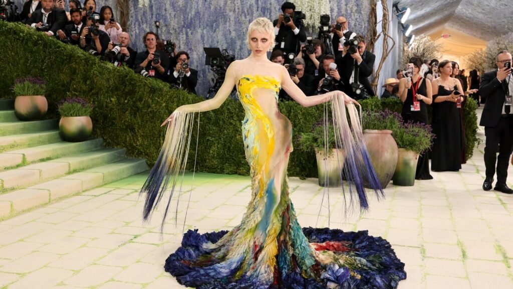 See what the celebrities wore : The Picture Show : NPR
